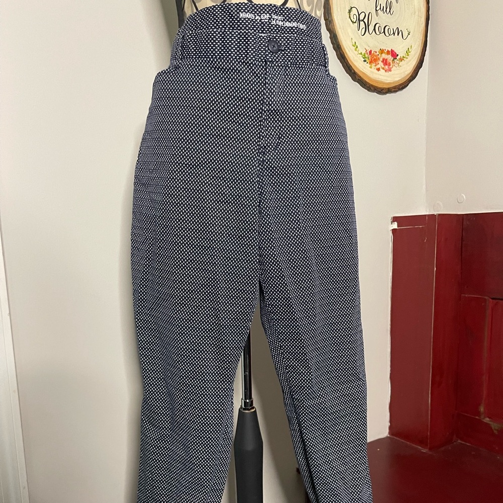 Khakis by Gap - Picture 6 of 10